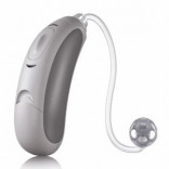 Nettoyage des appareils auditifs contour d'oreille à tube fin